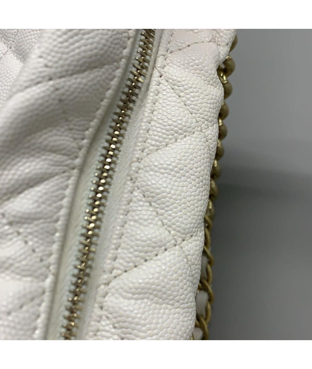 CHANEL Белая кожаная сумка с короткими ручками, фото 6
