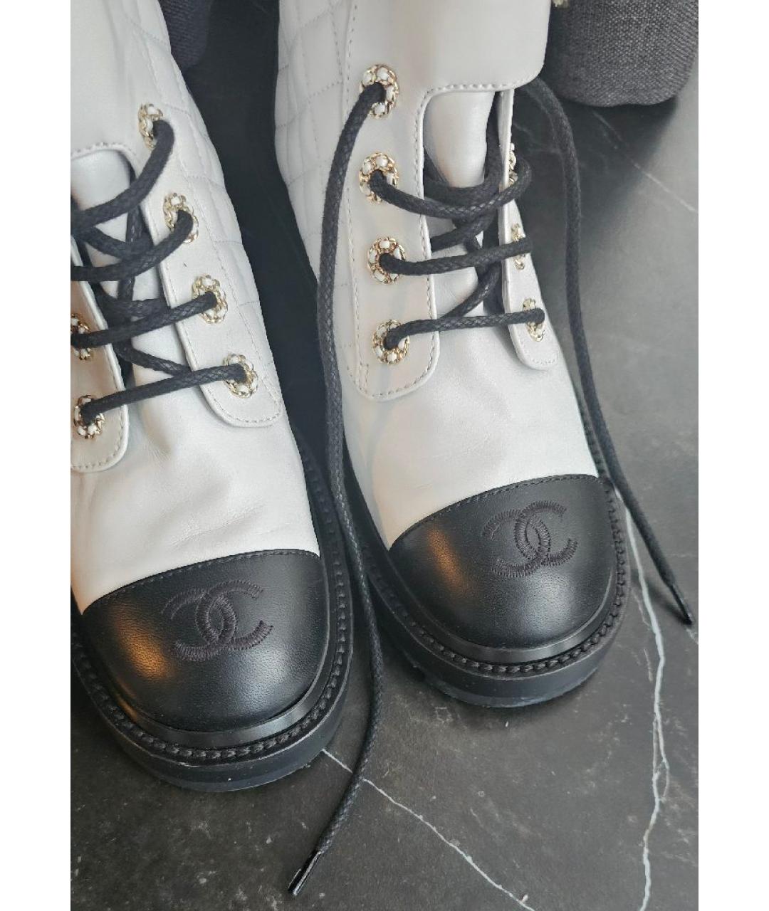 CHANEL Белые кожаные ботинки, фото 3