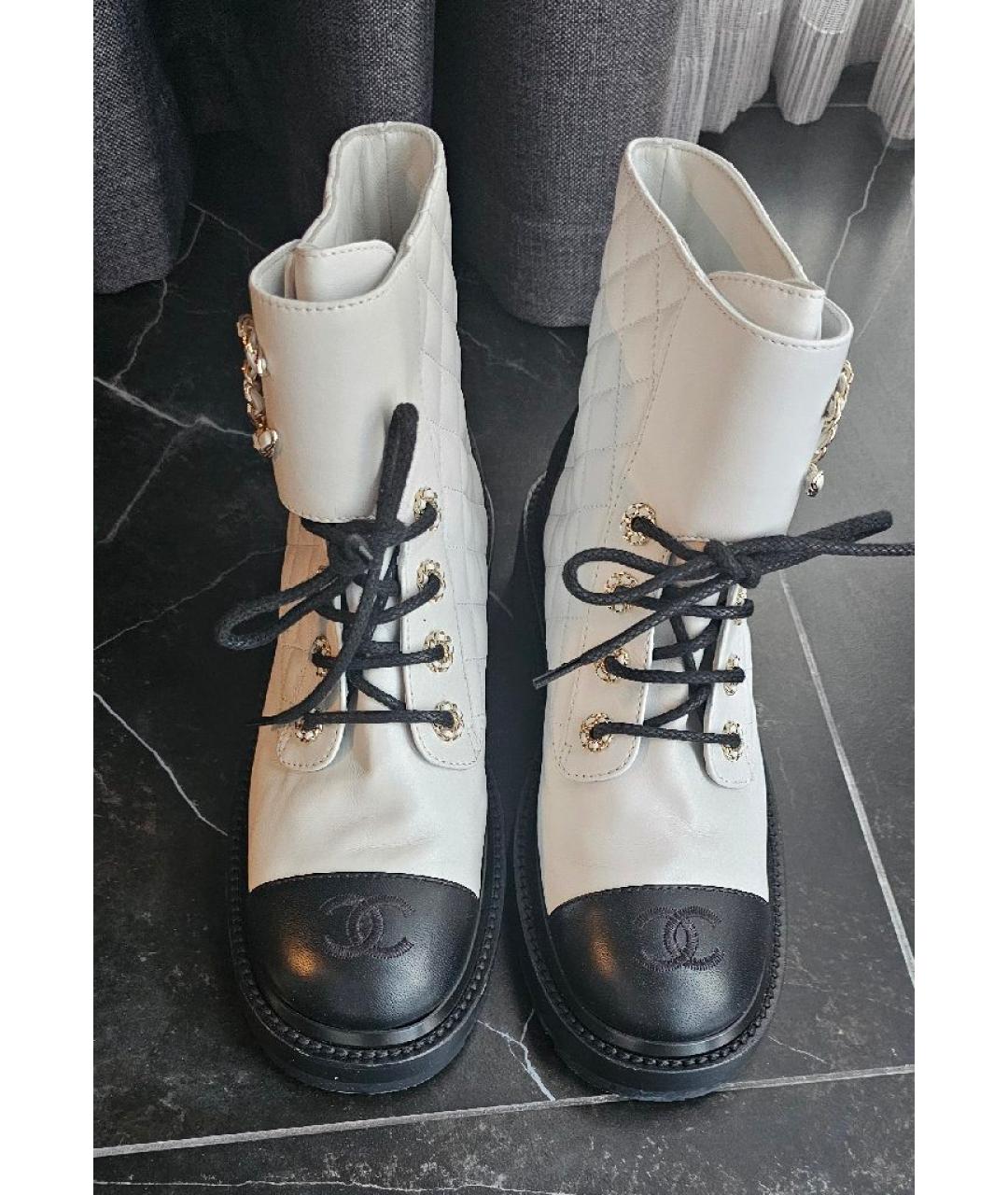 CHANEL Белые кожаные ботинки, фото 2