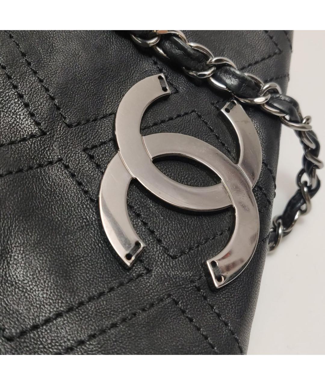 CHANEL Черная кожаная сумка через плечо, фото 7