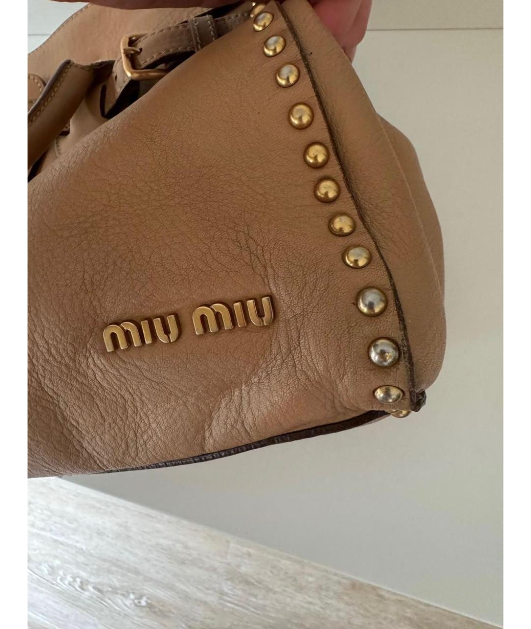 MIU MIU Коричневая кожаная сумка с короткими ручками, фото 5