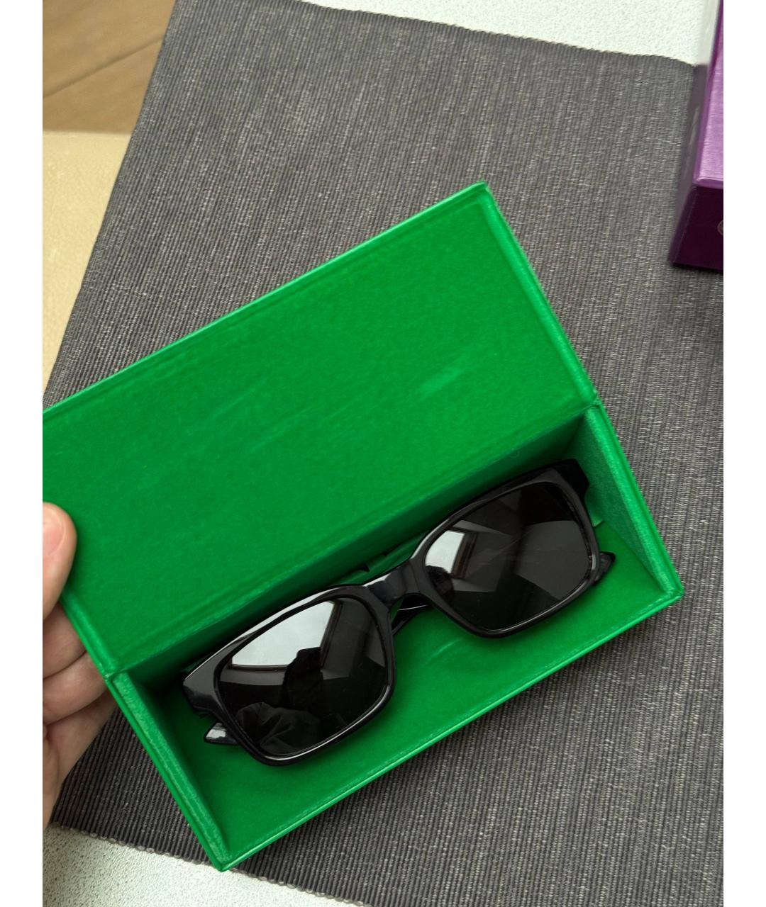BOTTEGA VENETA Черные пластиковые солнцезащитные очки, фото 6