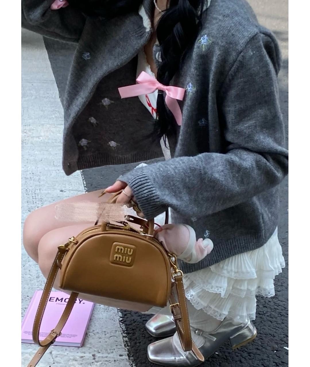 MIU MIU Коричневая кожаная сумка с короткими ручками, фото 8