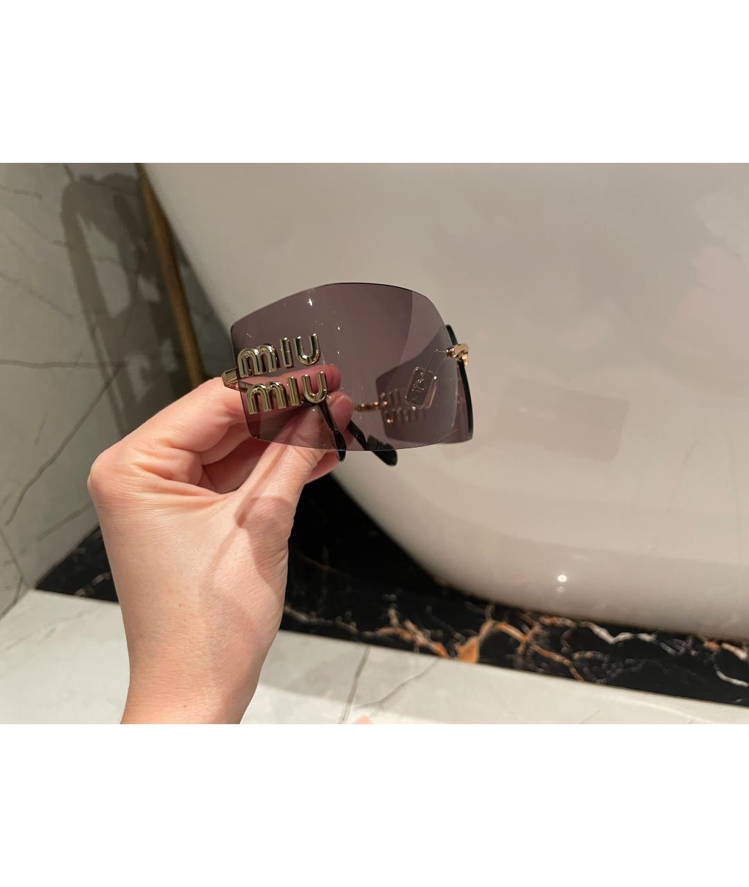 MIU MIU Фиолетовые пластиковые солнцезащитные очки, фото 9