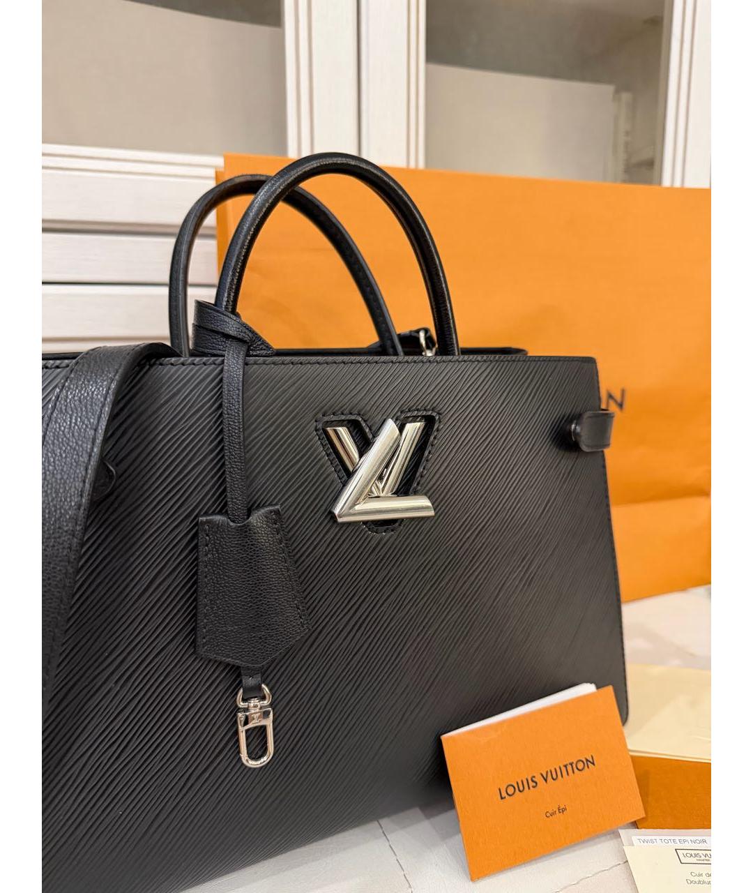 LOUIS VUITTON Черная кожаная сумка с короткими ручками, фото 3