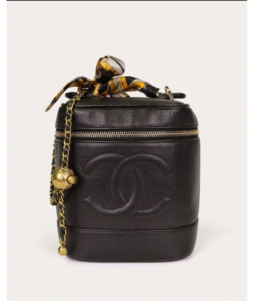 CHANEL BEAUTY Черная кожаная сумка через плечо, фото 1