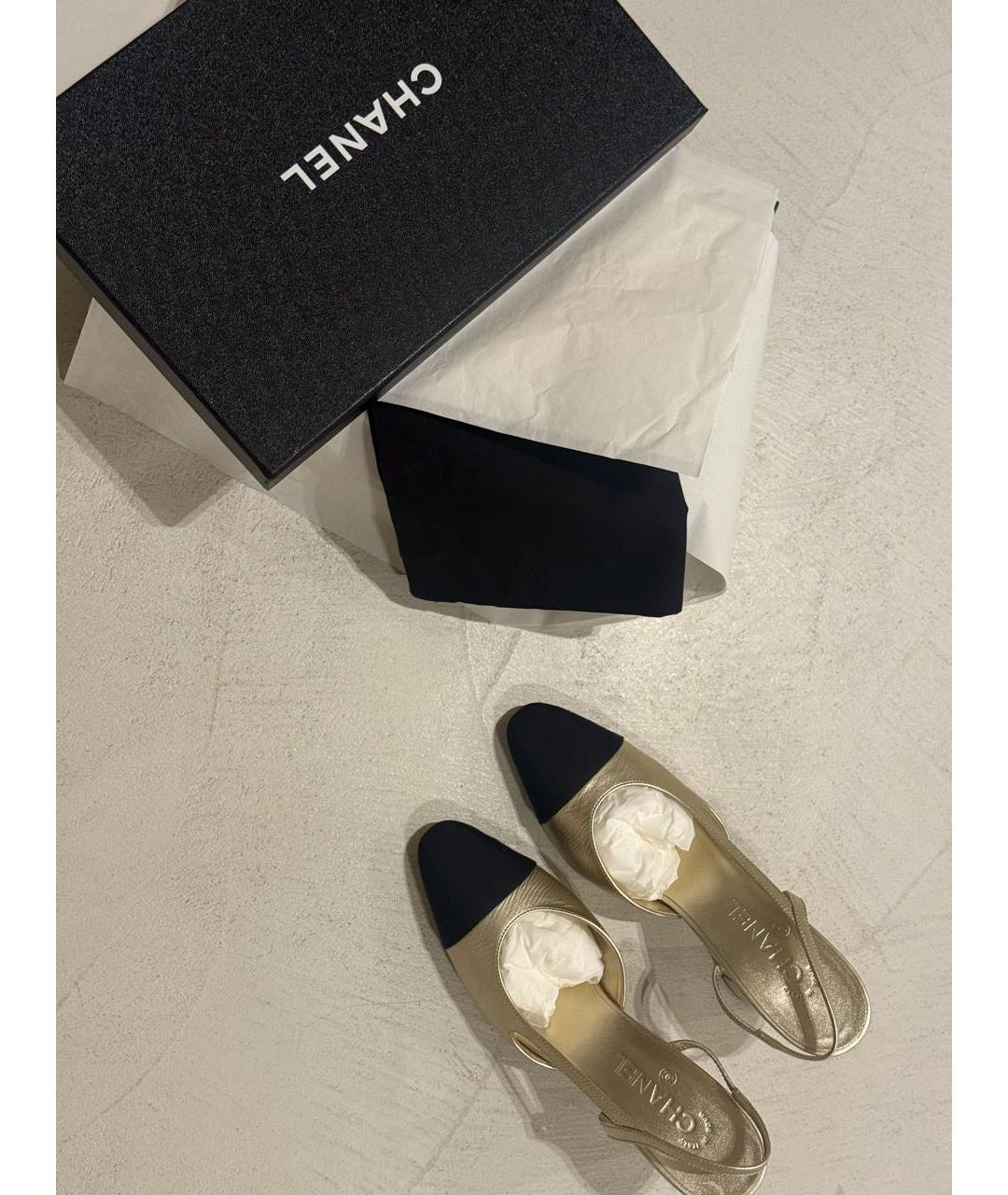 CHANEL Золотые кожаные туфли, фото 5