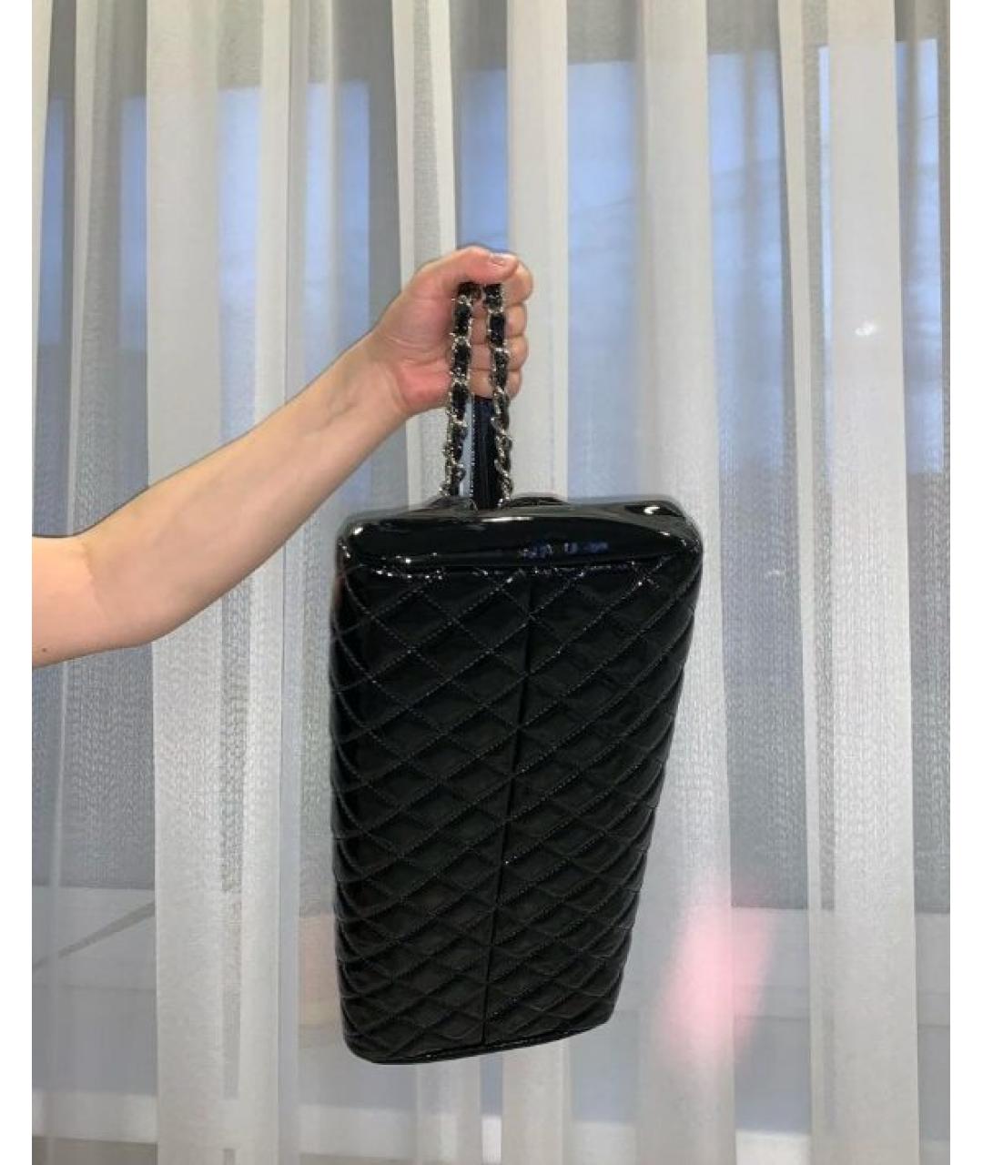 CHANEL Черная кожаная сумка с короткими ручками, фото 4