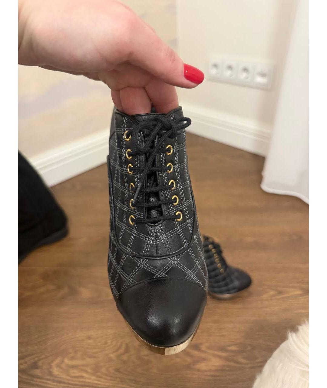 CHANEL Черные кожаные ботильоны, фото 2