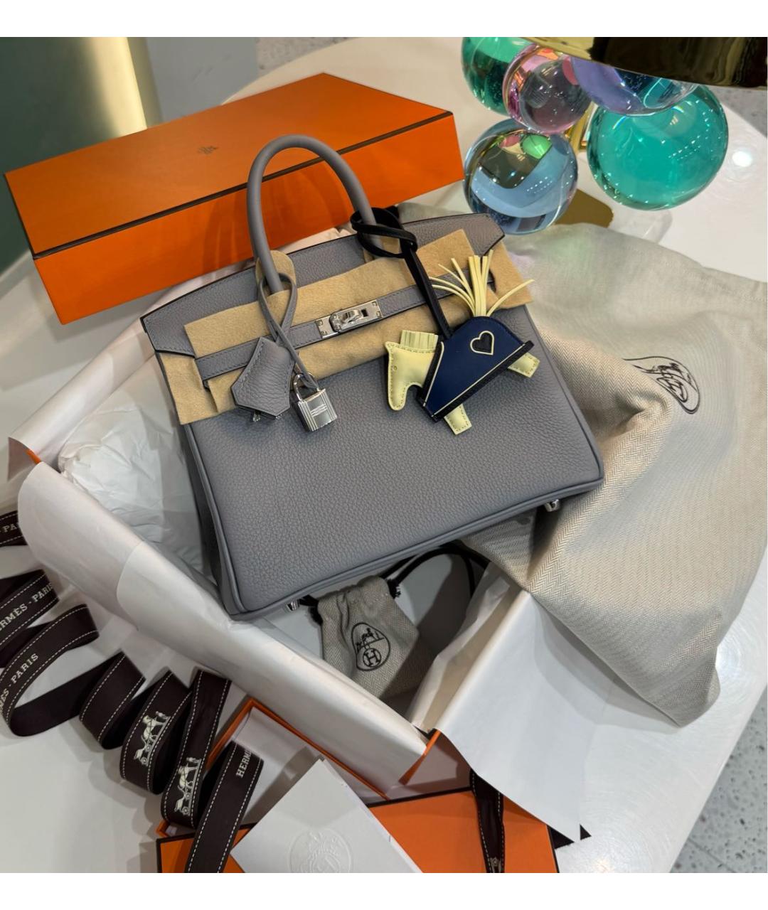 HERMES Серая кожаная сумка с короткими ручками, фото 5