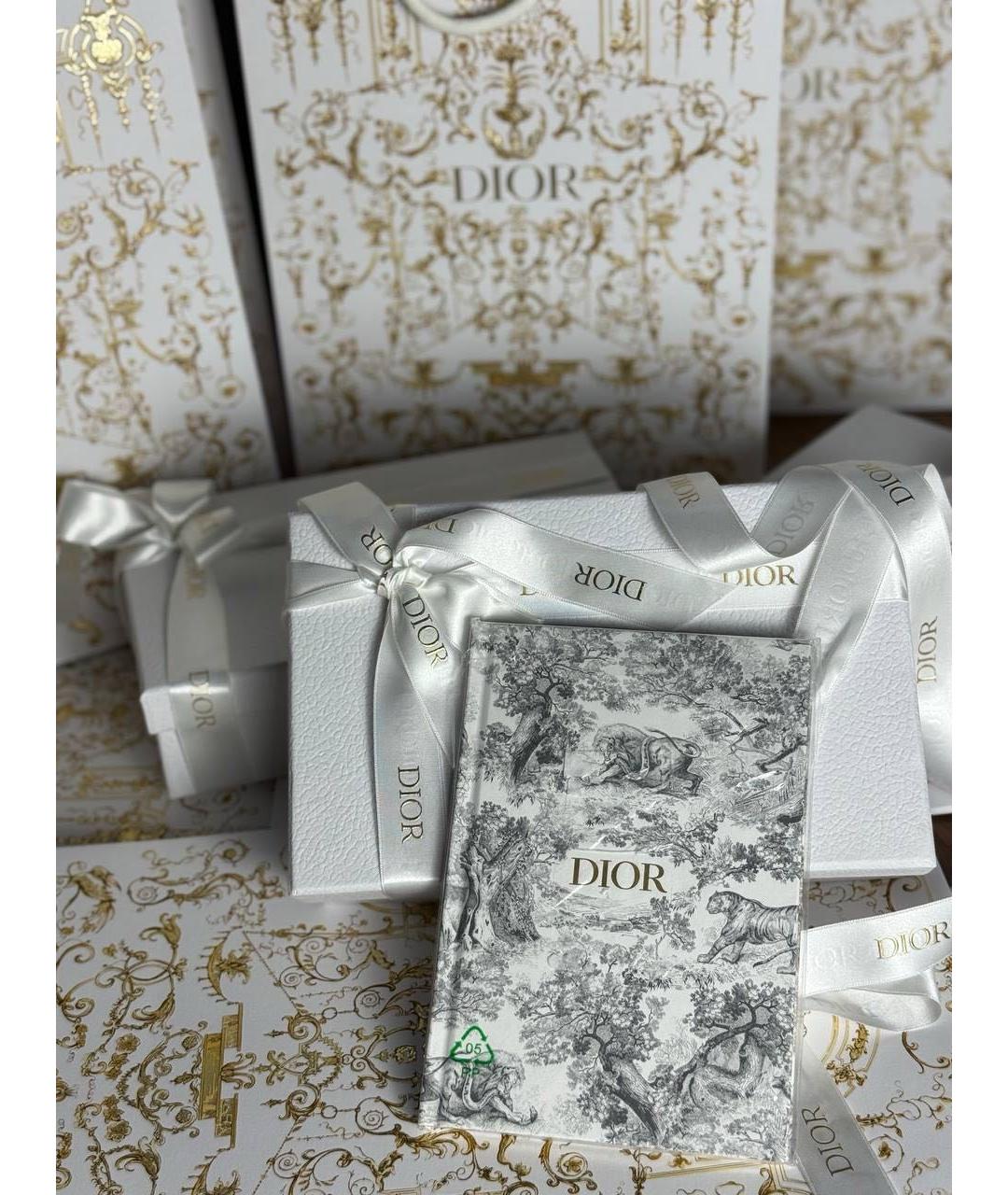 CHRISTIAN DIOR Книга, фото 8