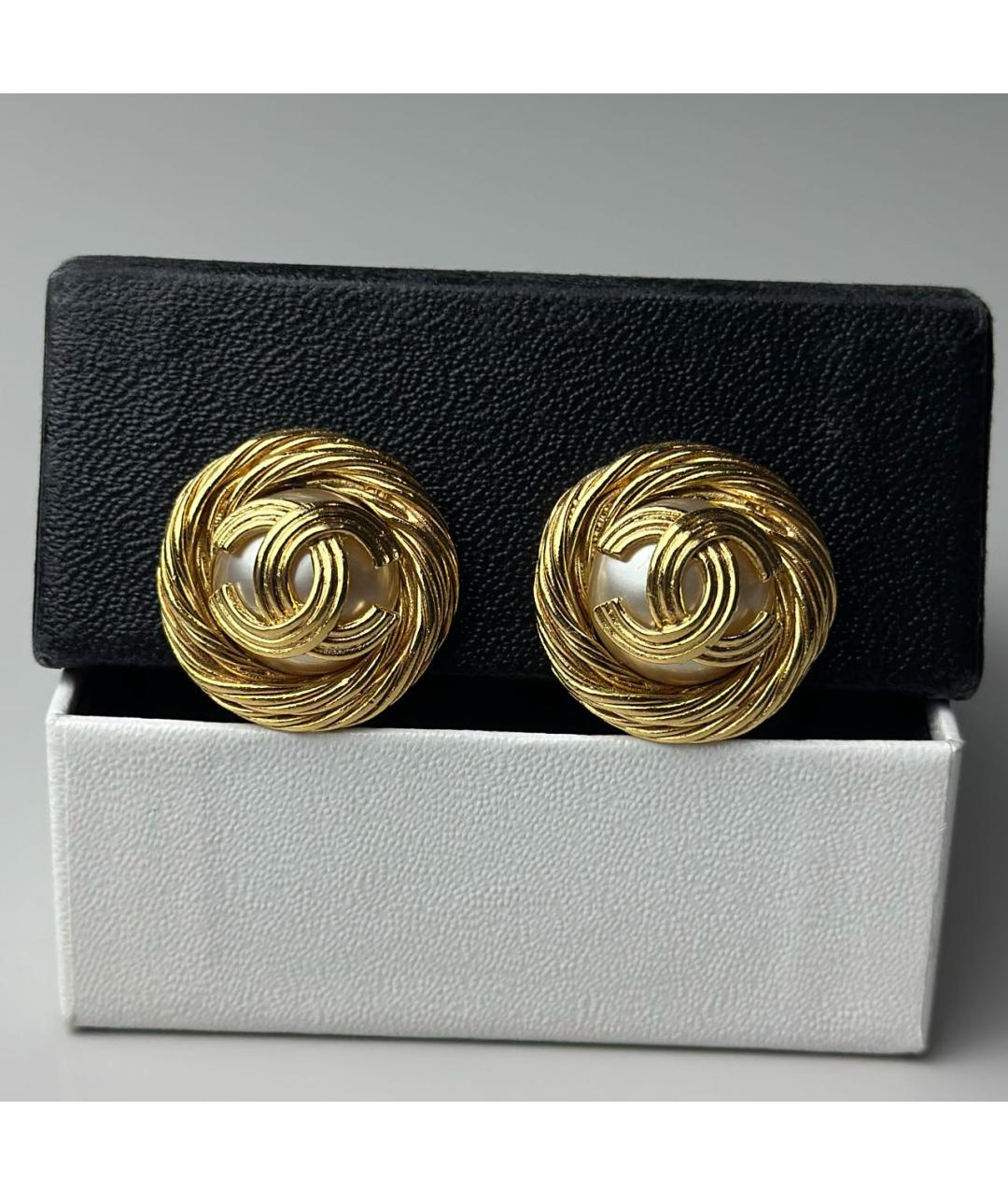 CHANEL Золотые металлические клипсы, фото 5