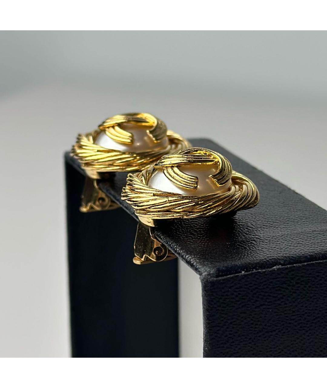 CHANEL Золотые металлические клипсы, фото 4