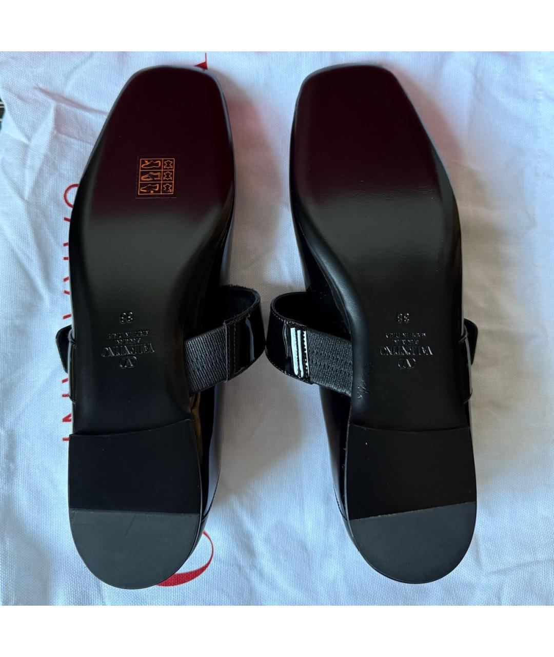 VALENTINO Черные балетки из лакированной кожи, фото 6