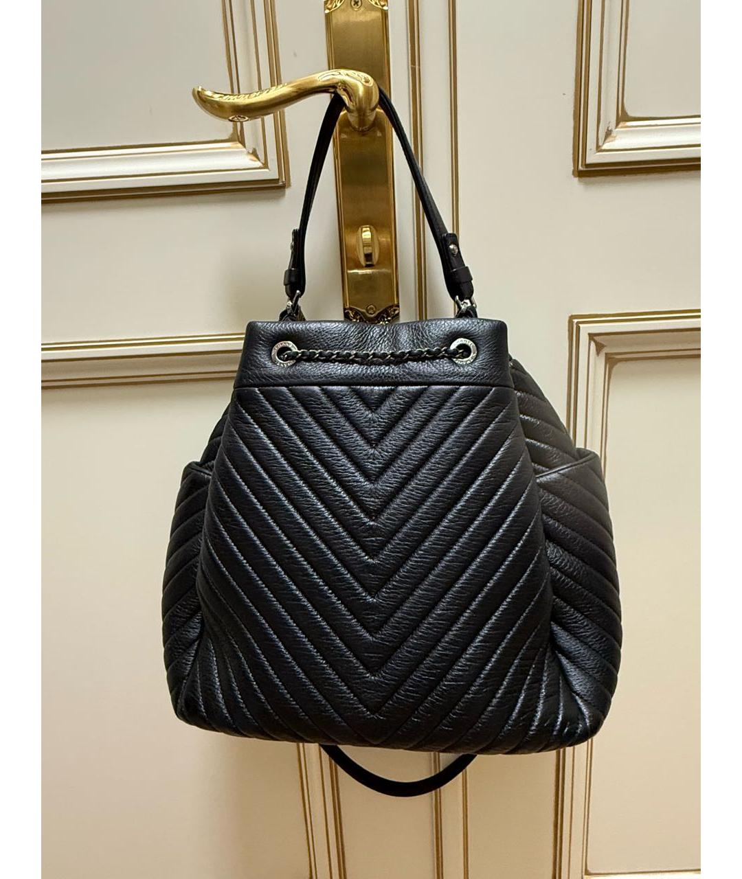 CHANEL Черная кожаная сумка с короткими ручками, фото 3