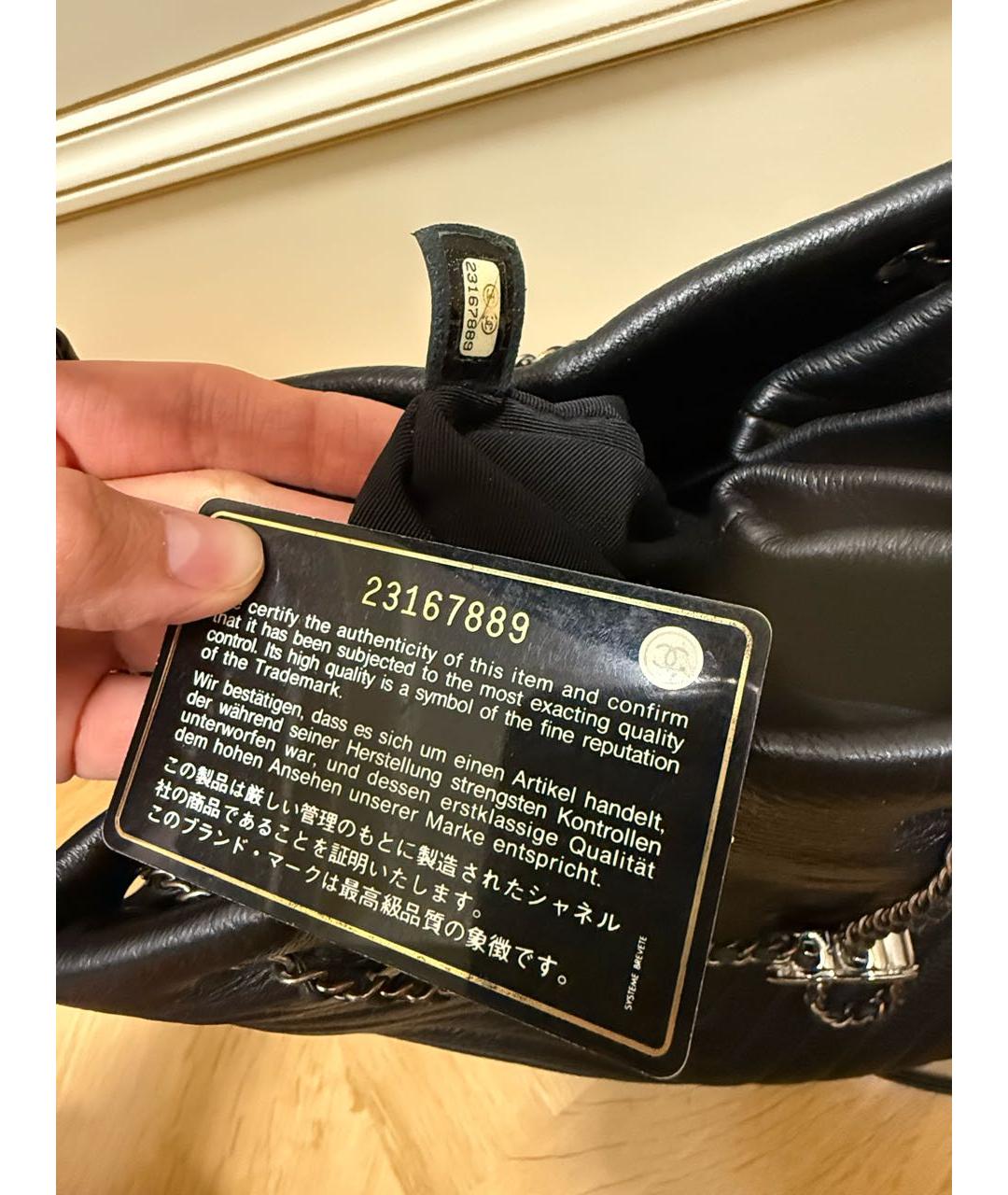 CHANEL Черная кожаная сумка с короткими ручками, фото 4