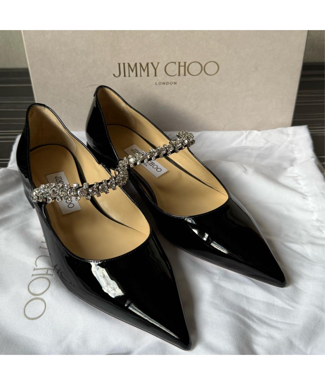JIMMY CHOO Черные лодочки на низком каблуке из лакированной кожи, фото 6