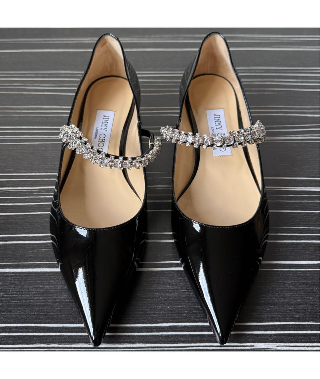 JIMMY CHOO Черные лодочки на низком каблуке из лакированной кожи, фото 3