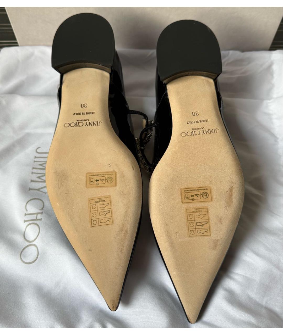 JIMMY CHOO Черные лодочки на низком каблуке из лакированной кожи, фото 8