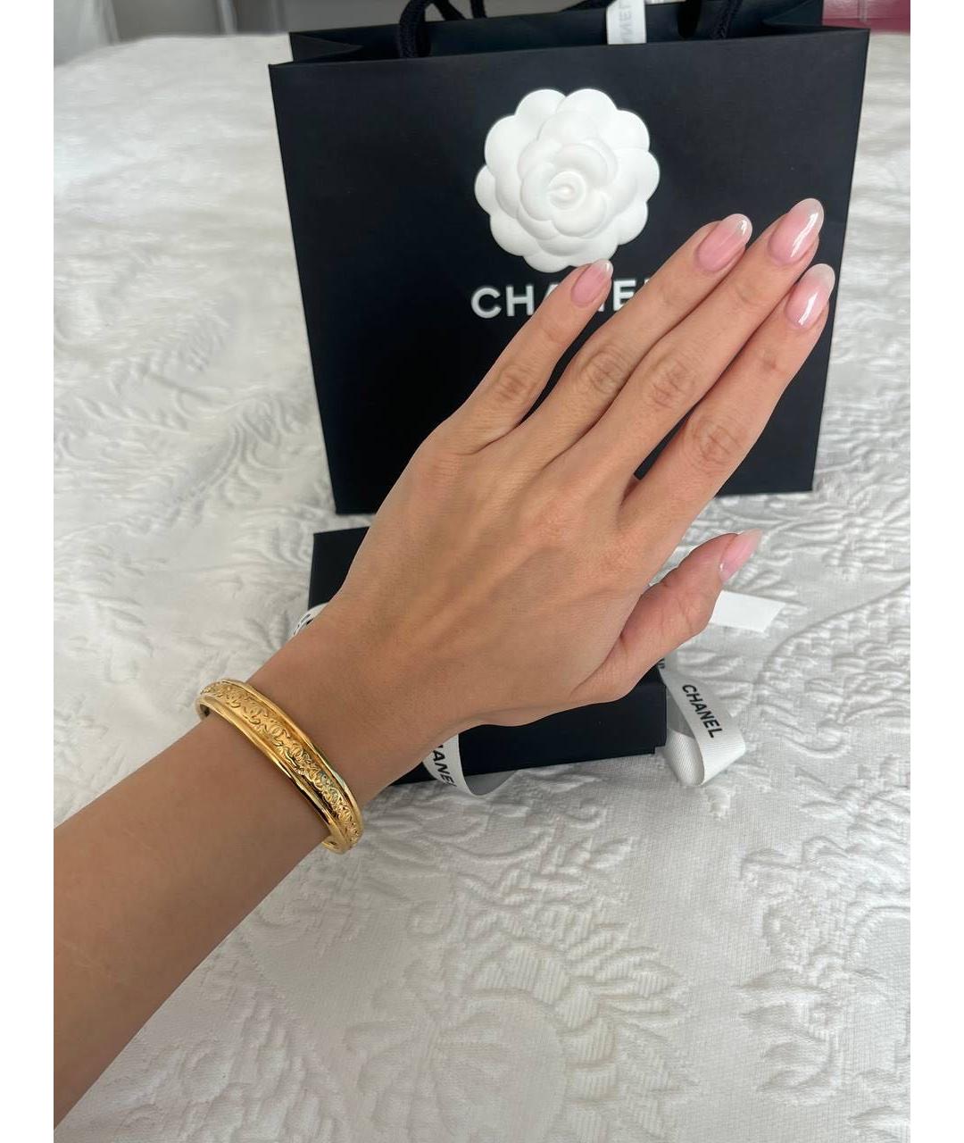 CHANEL Золотой металлический браслет, фото 2