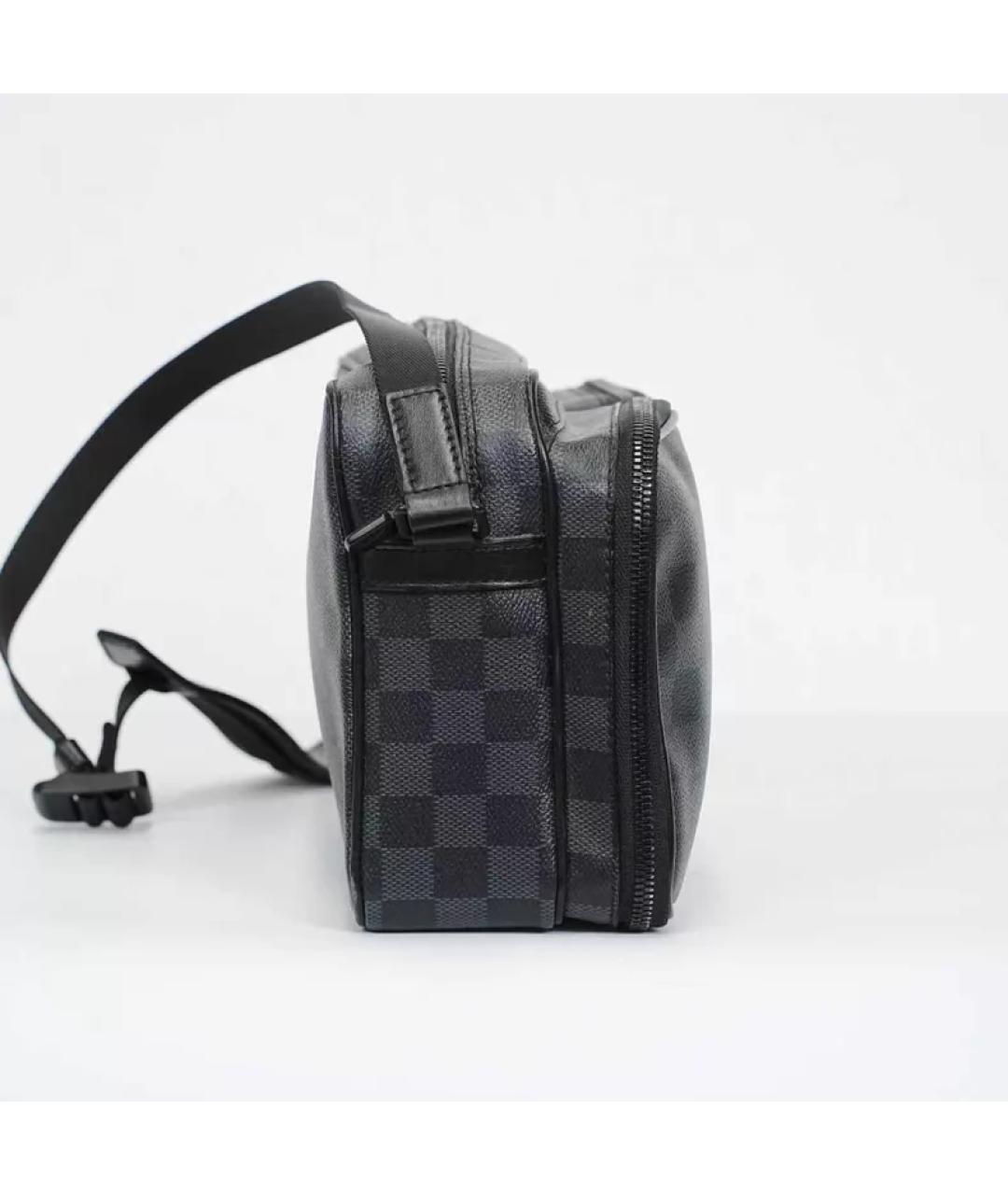 LOUIS VUITTON Черная кожаная барсетка, фото 3