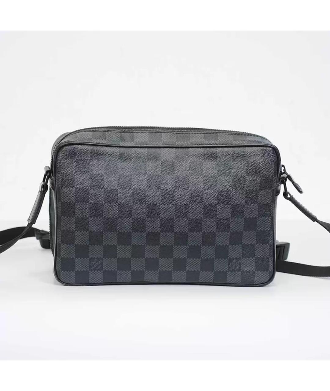 LOUIS VUITTON Черная кожаная барсетка, фото 4