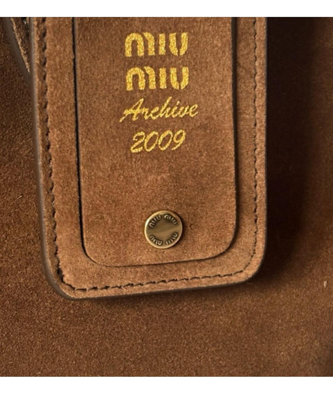 MIU MIU Коричневая замшевая сумка с короткими ручками, фото 4