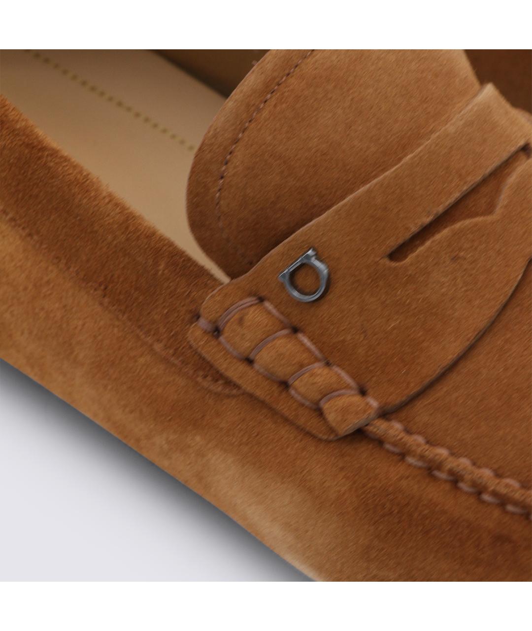 FERRAGAMO Коричневые замшевые мокасины, фото 4