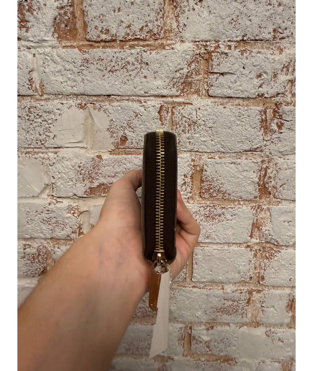 LOUIS VUITTON Коричневый кожаный кошелек, фото 4