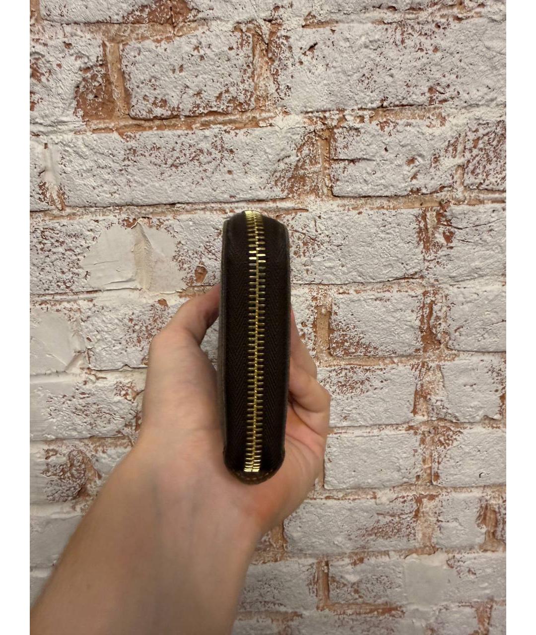 LOUIS VUITTON Коричневый кожаный кошелек, фото 3