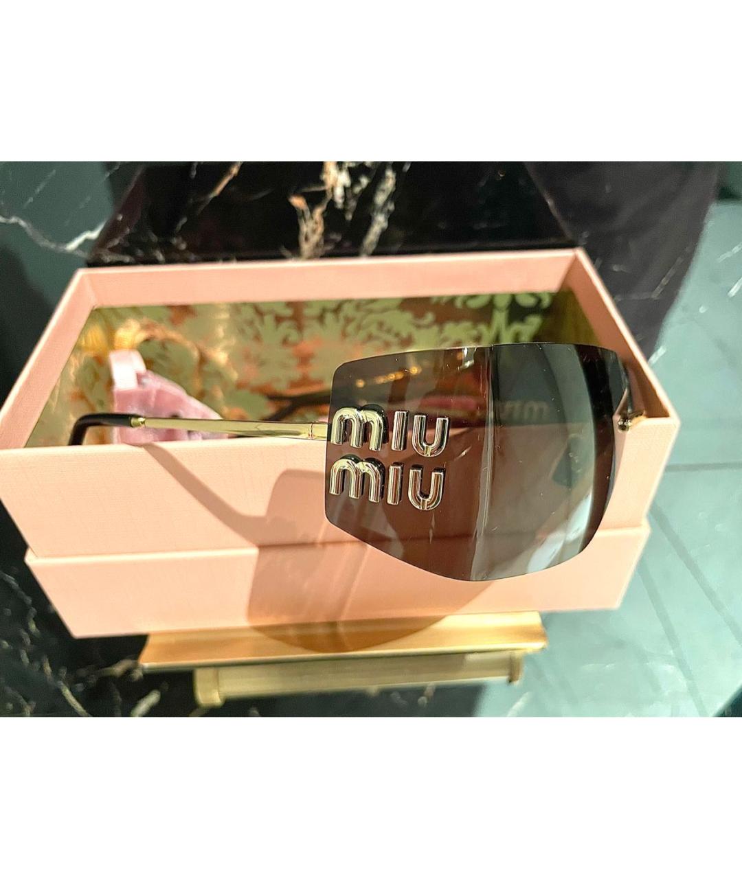 MIU MIU Коричневые металлические солнцезащитные очки, фото 2