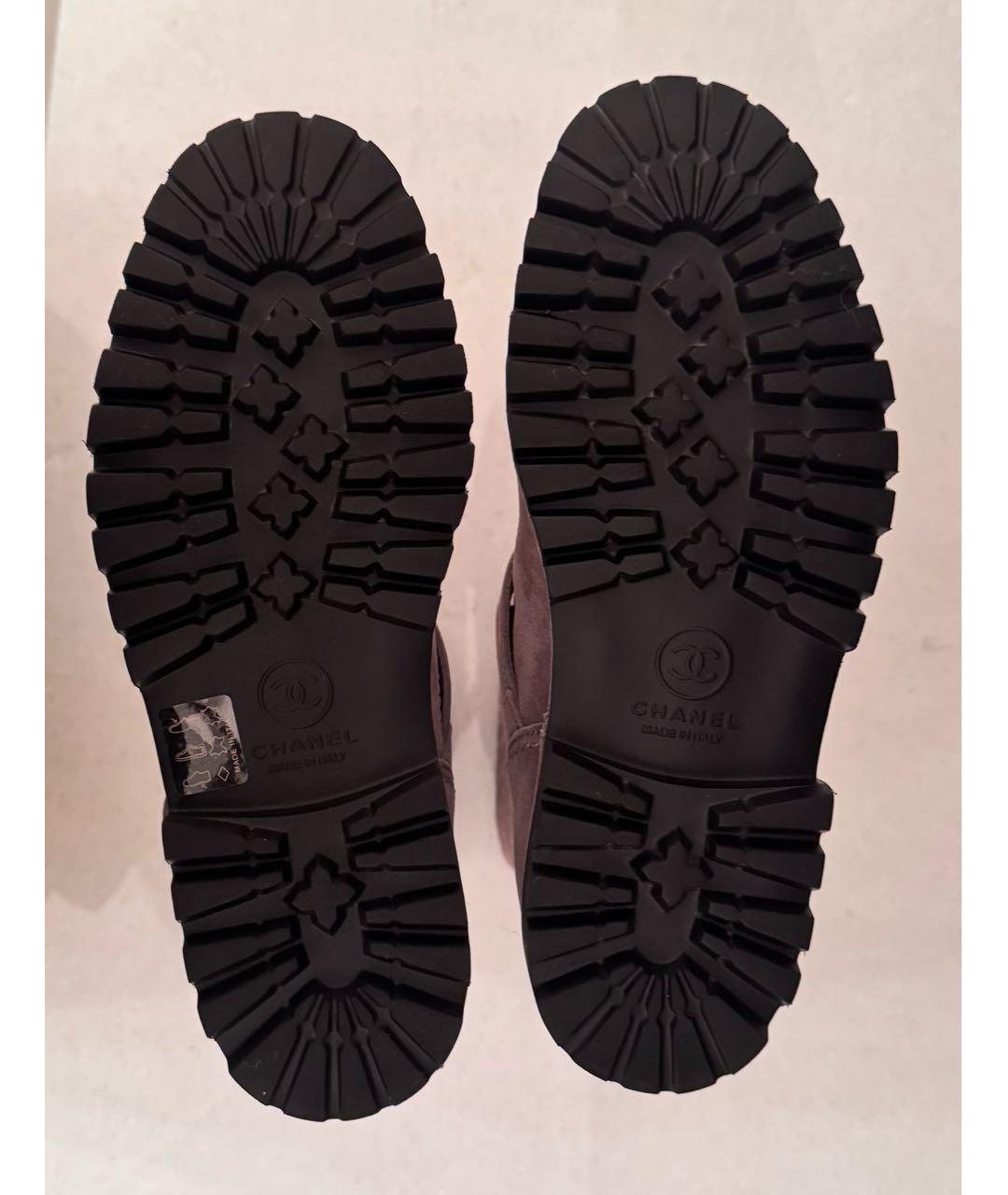 CHANEL Серые замшевые сапоги, фото 6