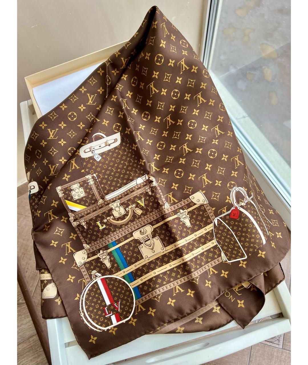 LOUIS VUITTON Коричневый шелковый платок, фото 2
