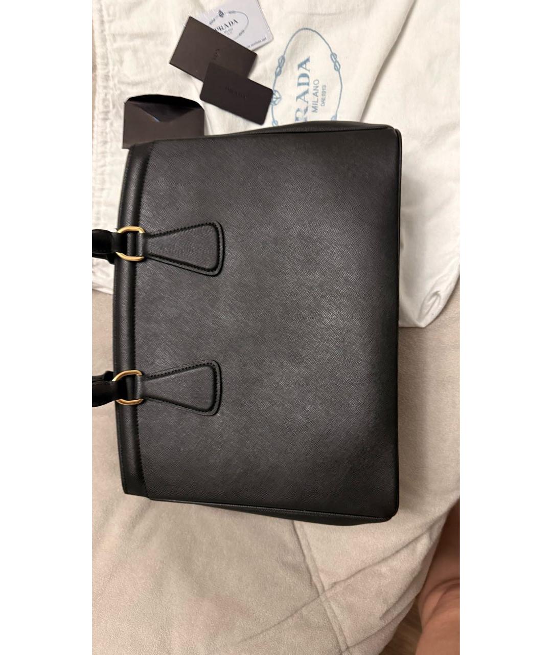 PRADA Черная кожаная сумка с короткими ручками, фото 3