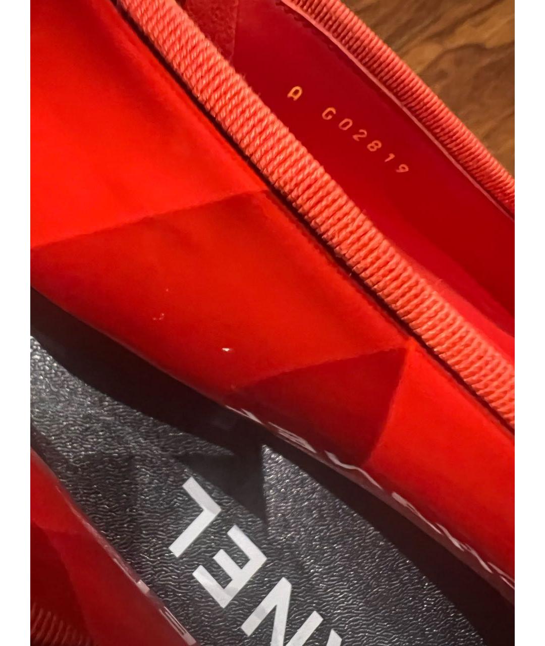 CHANEL Красные балетки из лакированной кожи, фото 4