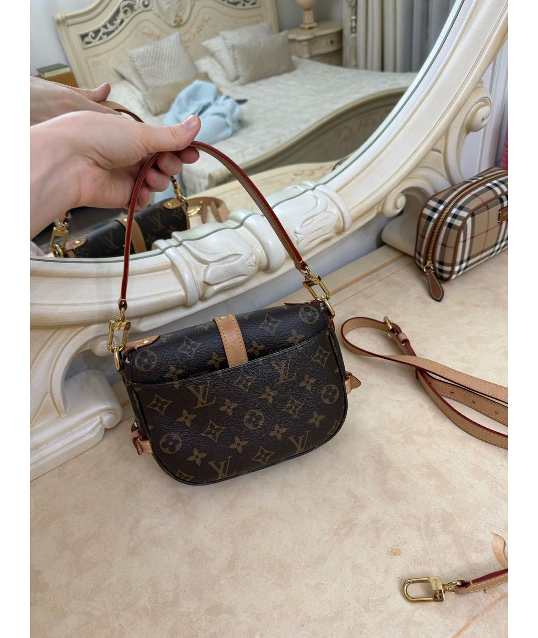 LOUIS VUITTON Коричневая кожаная сумка через плечо, фото 6