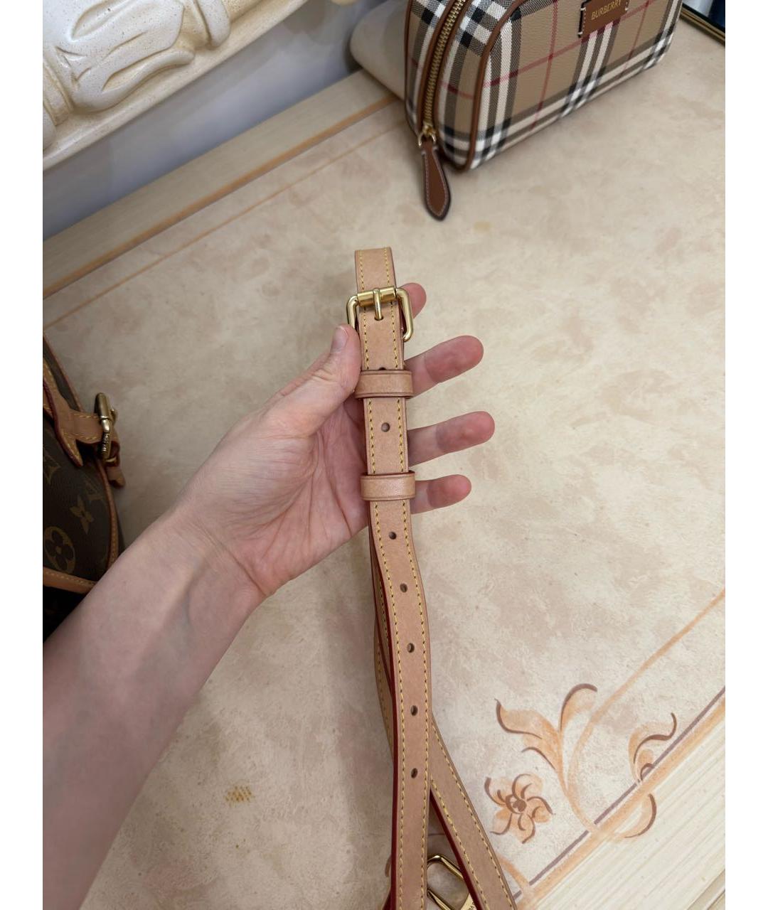 LOUIS VUITTON Коричневая кожаная сумка через плечо, фото 4