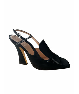 

Туфли FENDI