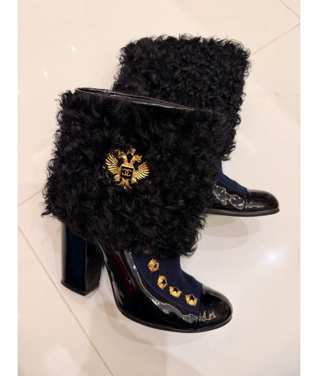 CHANEL Синие полусапоги из лакированной кожи, фото 2