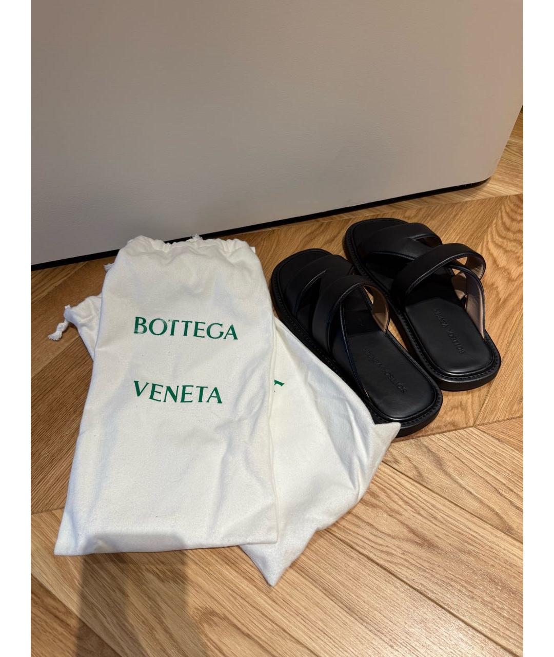 BOTTEGA VENETA Черные кожаные шлепанцы, фото 6