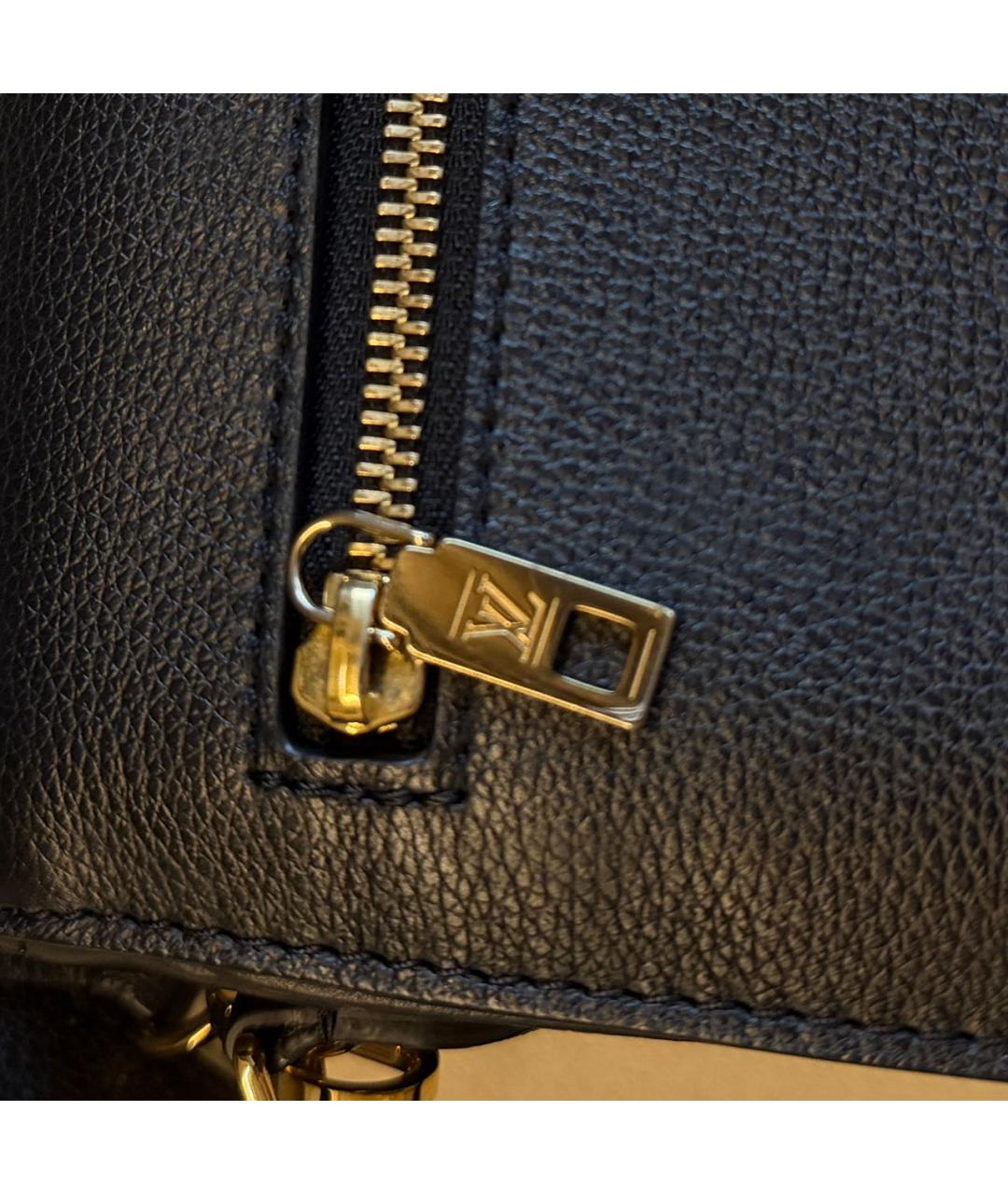 LOUIS VUITTON Черная кожаная сумка через плечо, фото 7