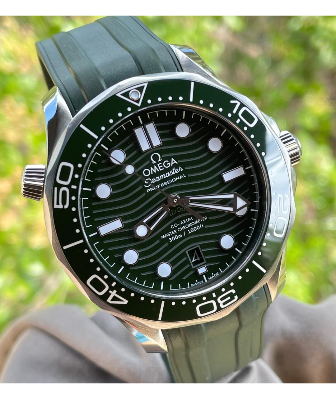OMEGA Зеленые металлические часы, фото 3