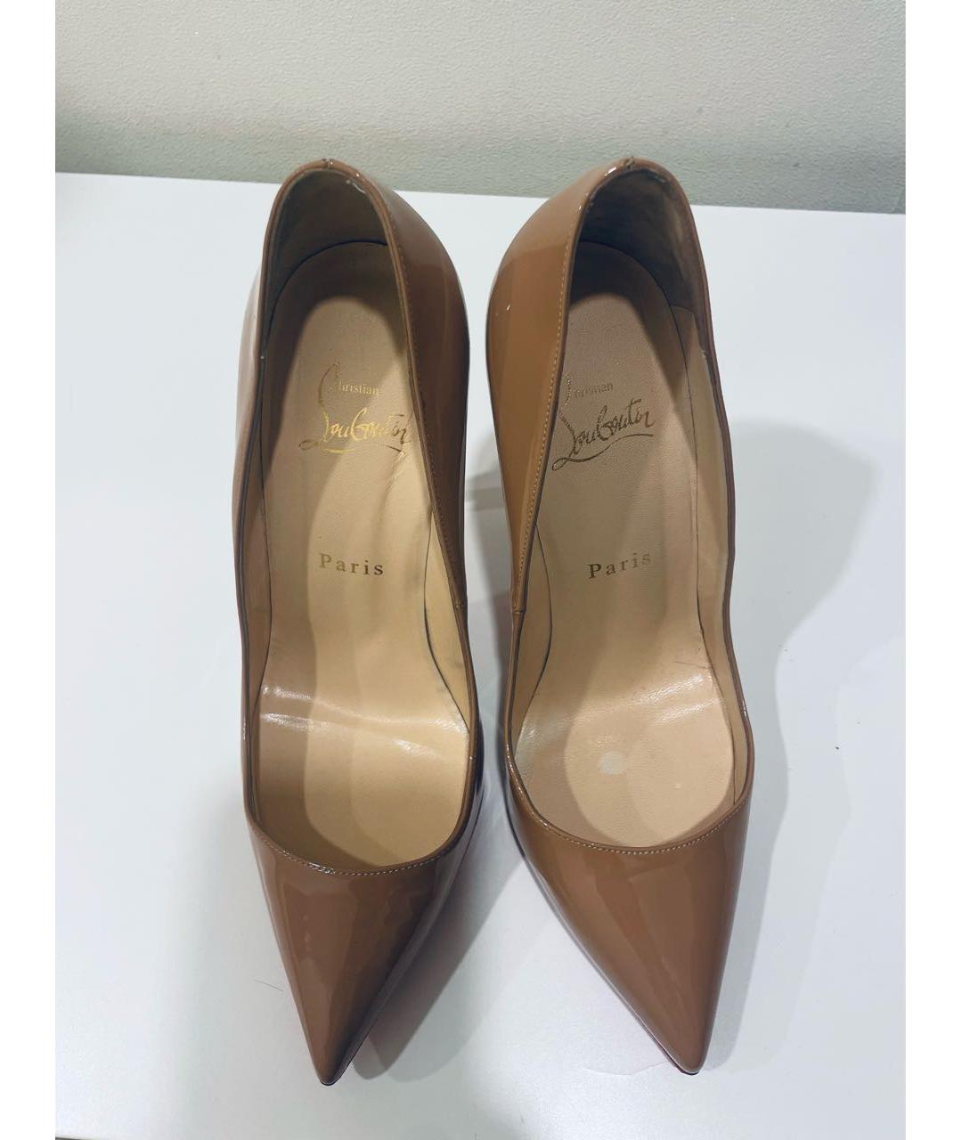 CHRISTIAN LOUBOUTIN Бежевые туфли из лакированной кожи, фото 5