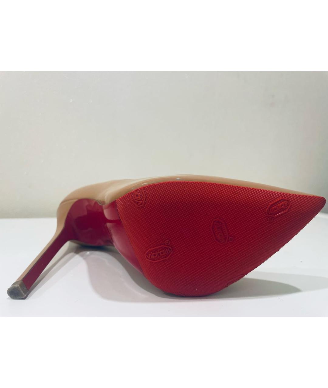 CHRISTIAN LOUBOUTIN Бежевые туфли из лакированной кожи, фото 4