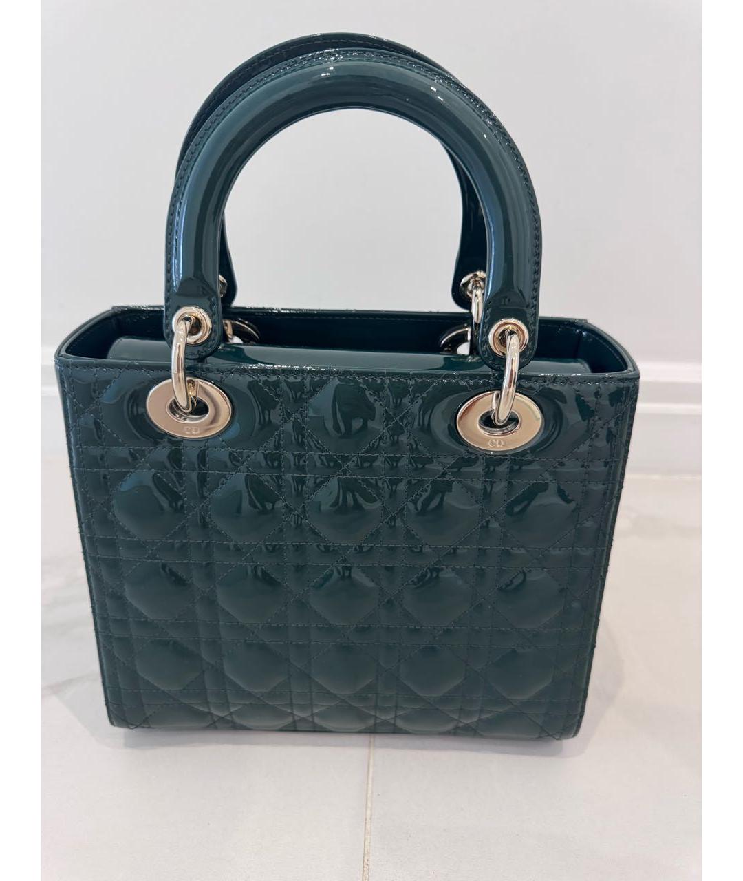 CHRISTIAN DIOR Зеленая сумка с короткими ручками из лакированной кожи, фото 3