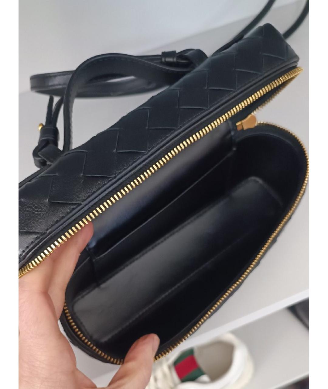 BOTTEGA VENETA Черная кожаная сумка через плечо, фото 5