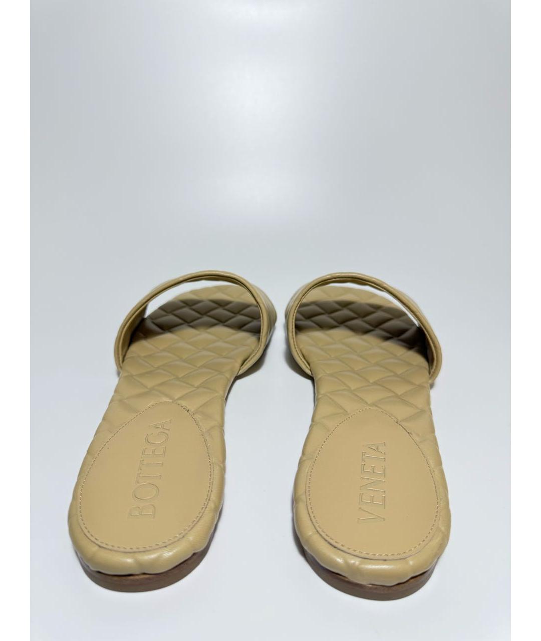 BOTTEGA VENETA Бежевые кожаные шлепанцы, фото 5