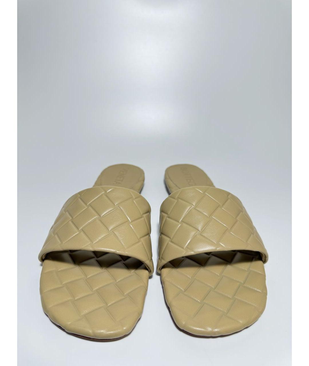BOTTEGA VENETA Бежевые кожаные шлепанцы, фото 3