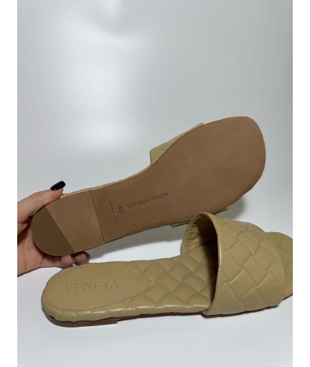 BOTTEGA VENETA Бежевые кожаные шлепанцы, фото 4