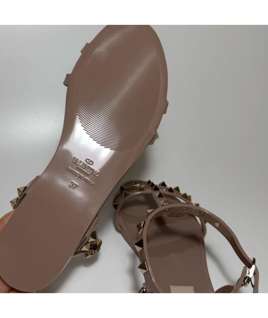 VALENTINO Бежевые резиновые сандалии, фото 6